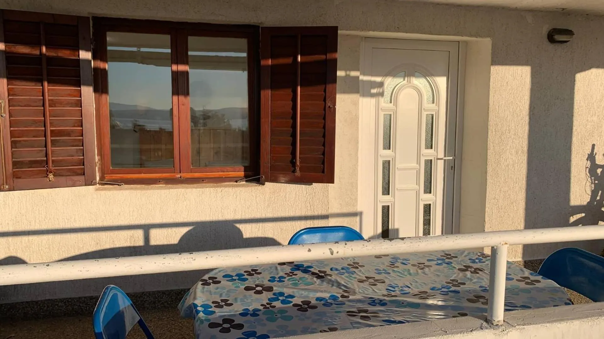 Apartments With A Parking Space Njivice, Krk - 21770 Njivice